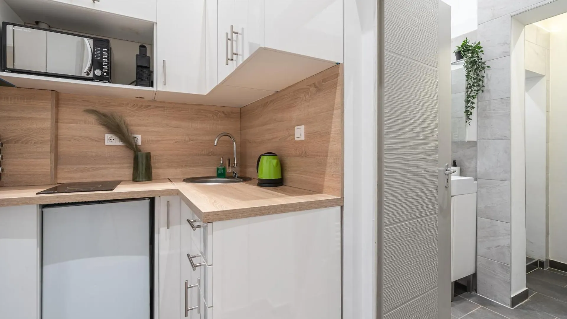 A30 - Akacfa Urban Nest - Best Location By Bqa Budapest Apartment